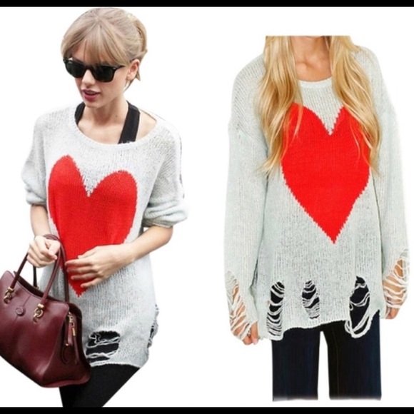 Wildfox white Label Happy Heart Distressed Sweater - Picture 1 of 7